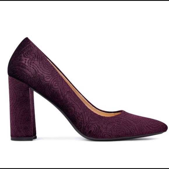 Nine West Shoes - Nine West Velvet Block Heels Size 9.5